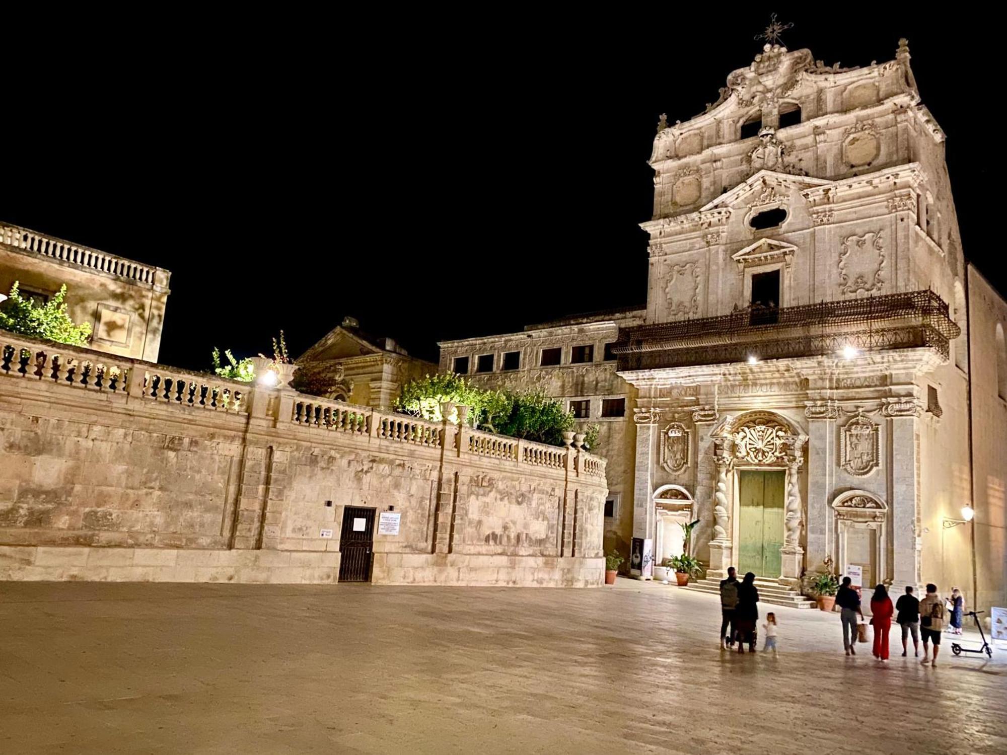Elegante Appartamento In Palazzo Storico Ortigia Syracuse Exterior photo